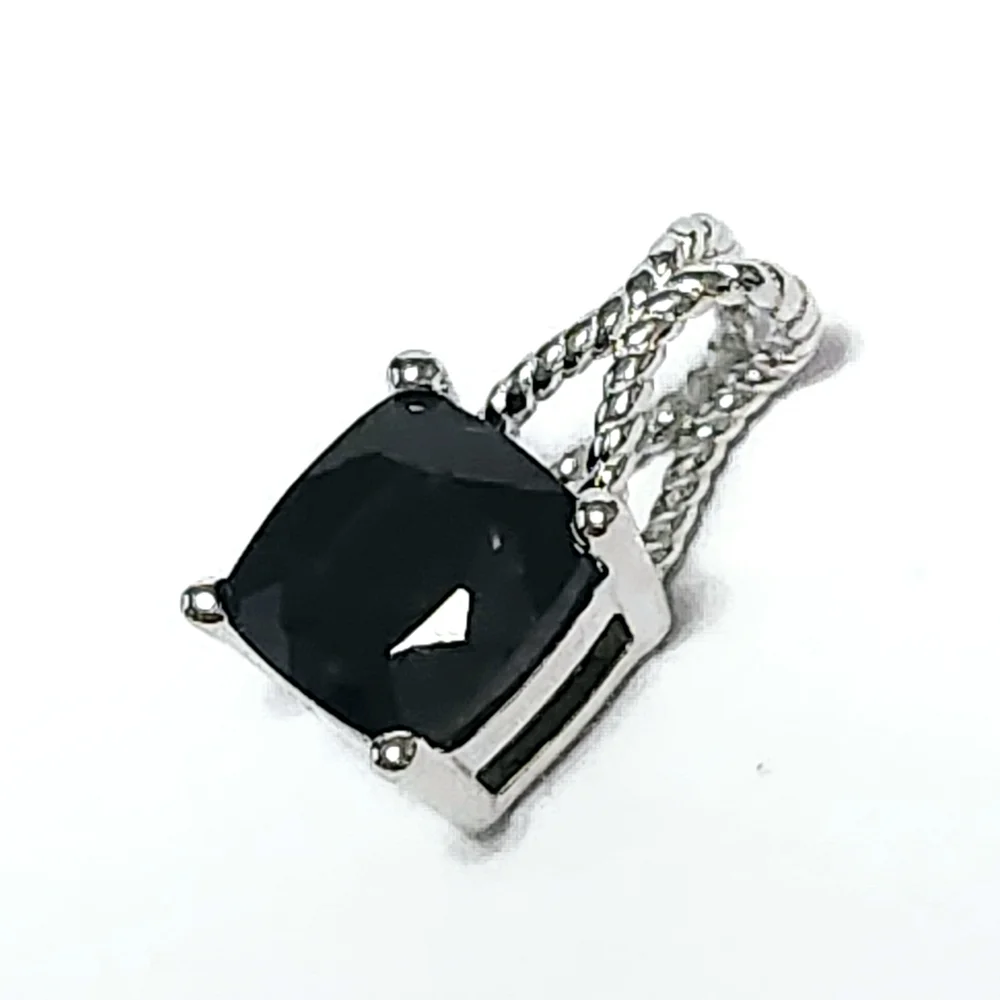 1.00 ct Topaz cushion Silver Pendant - Picture 4 of 11